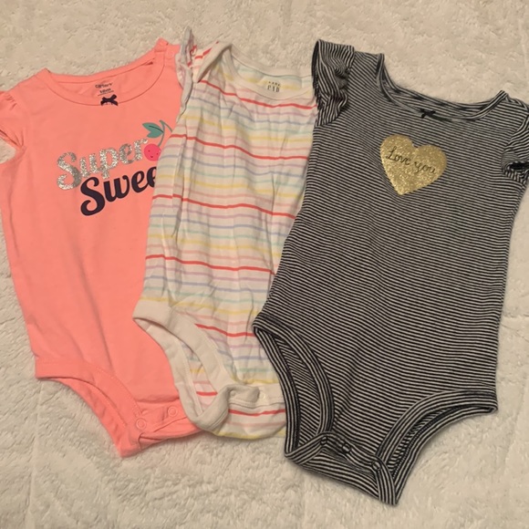 11- 18 month onesies - Picture 3 of 5